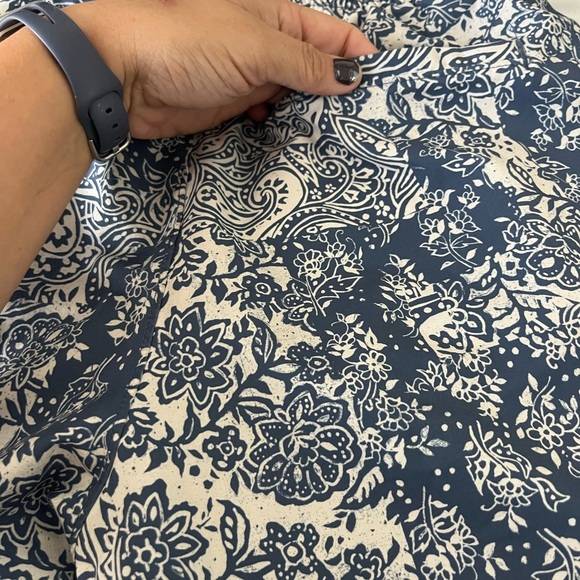 Abercombie Shorts - Swim Trunks - Size XS- Paisley Blue Color way - Like New - Picture 6 of 10